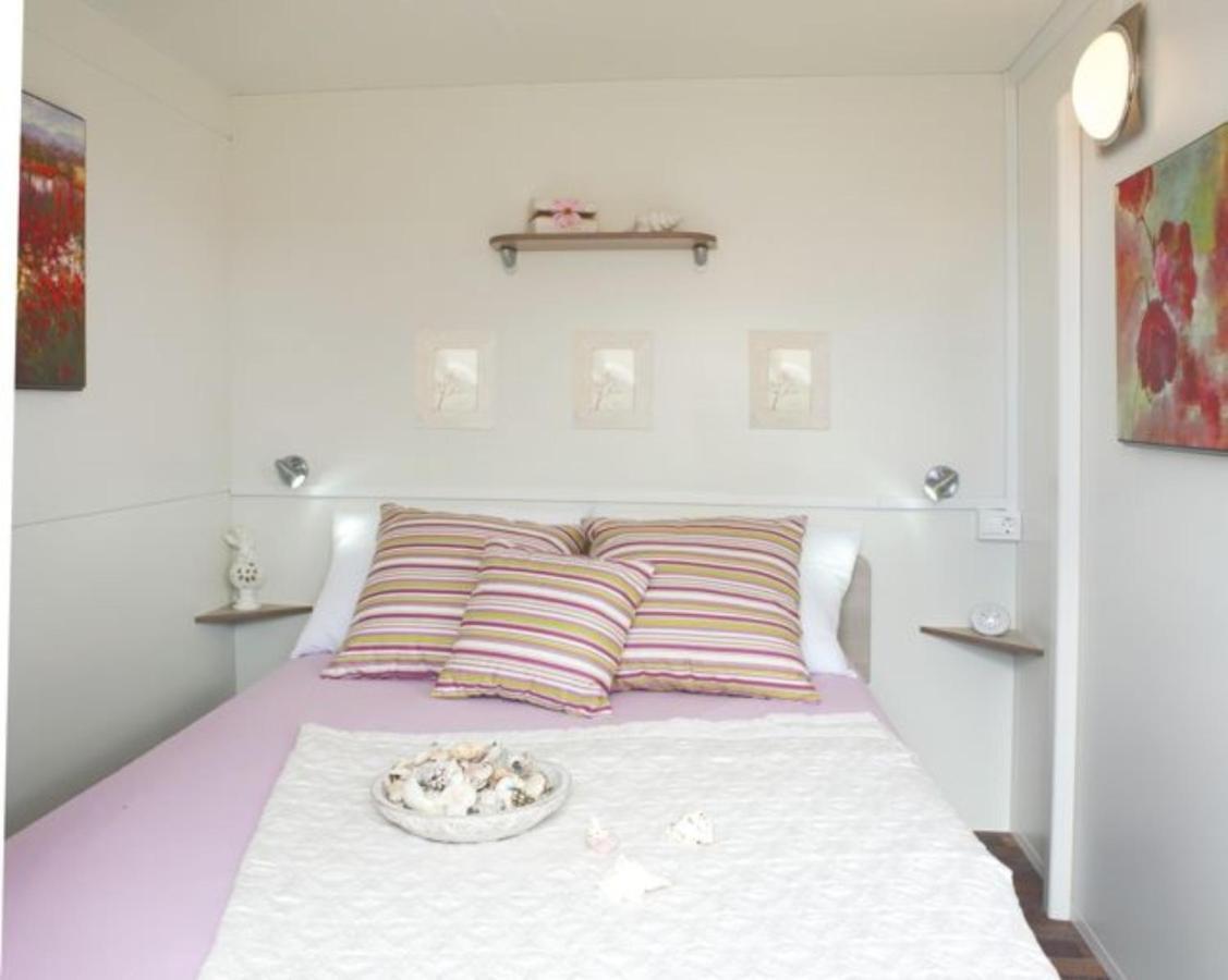 Micanovi Dvori Mobile Home Village Zrmanja Obrovac Room photo